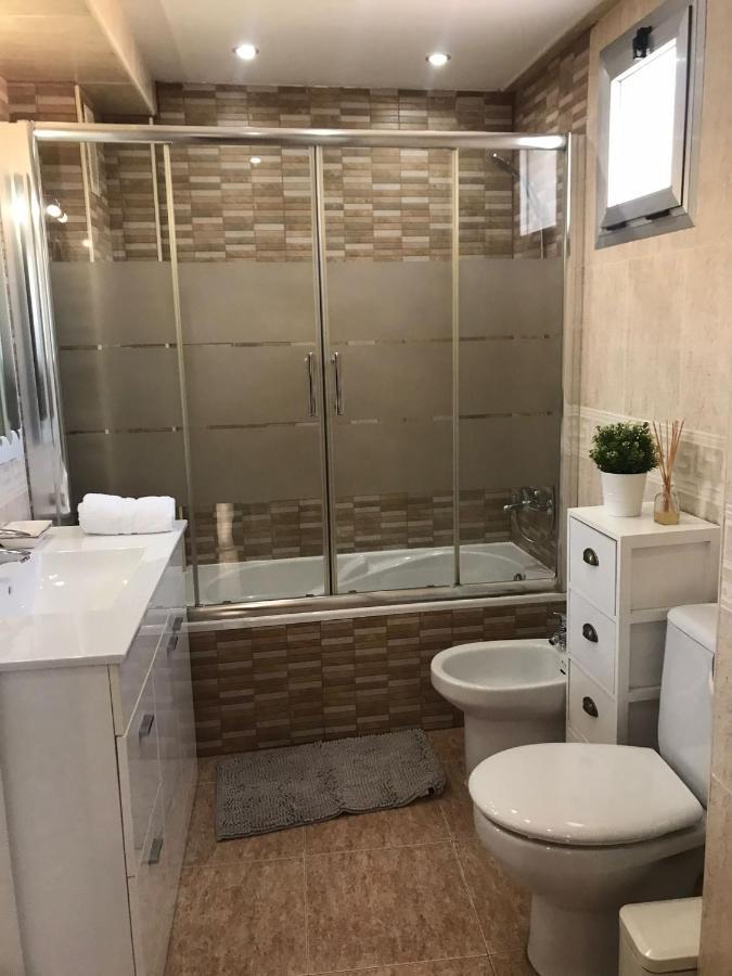 Apartamento Con Parking Gratis En El Centro, 2 Dormitorios アルメリア エクステリア 写真