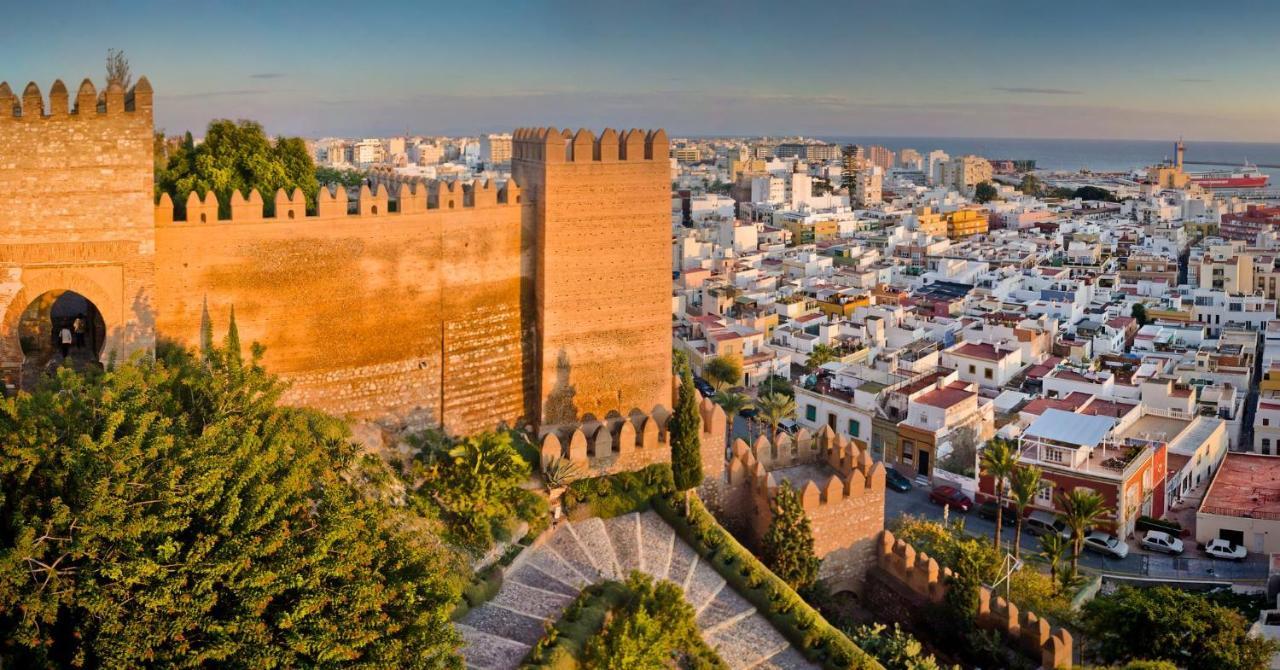 Apartamento Con Parking Gratis En El Centro, 2 Dormitorios アルメリア エクステリア 写真